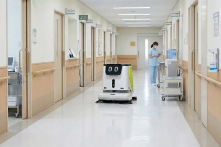 病院・介護施設に提案できる衛生清掃ロボット！